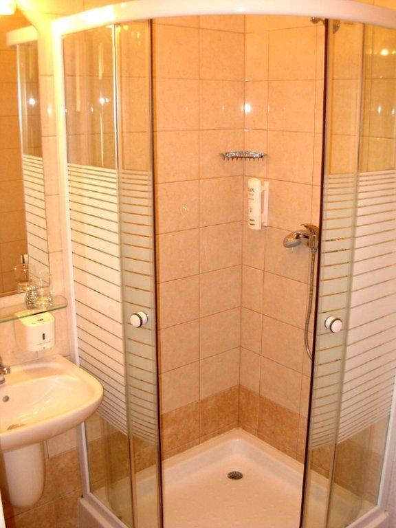 Pensjonat Zacisze Plewiska Quarto foto
